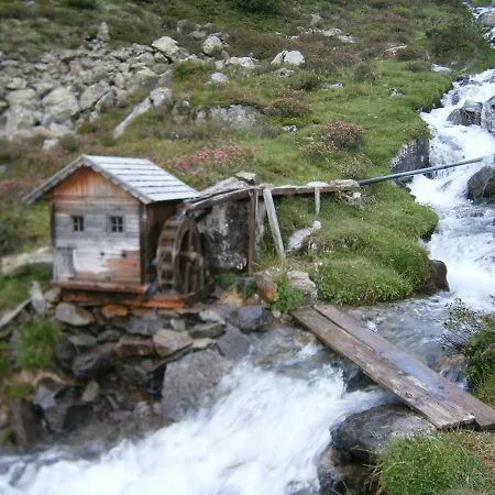 Sandalm Almhuette Innervillgraten